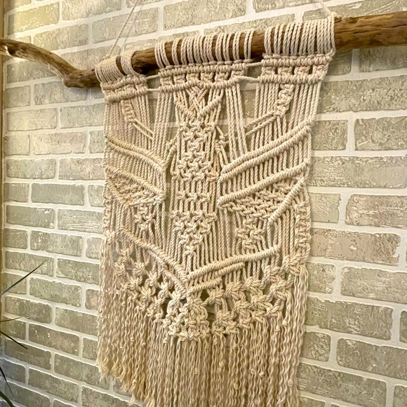 Meet your Posher, Kara - Picture 3 of 3